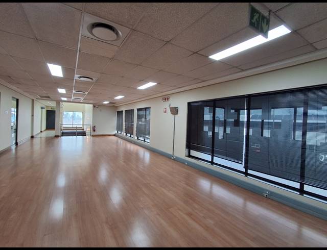 1,065M² OFFICE TO LET IN HERIOTDALE